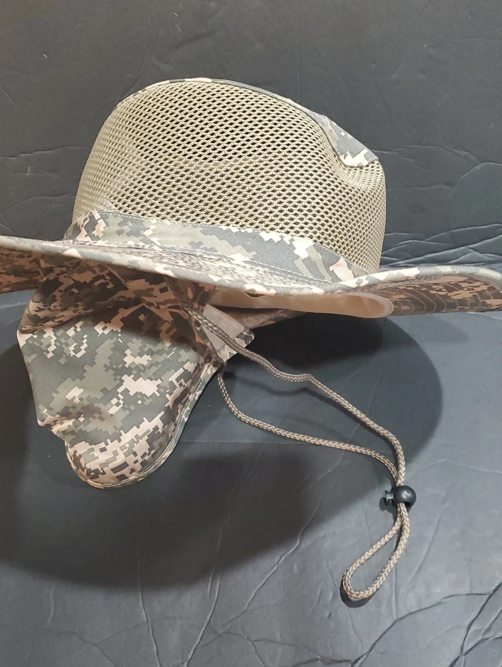 Camo print fishing hat size XL brand new